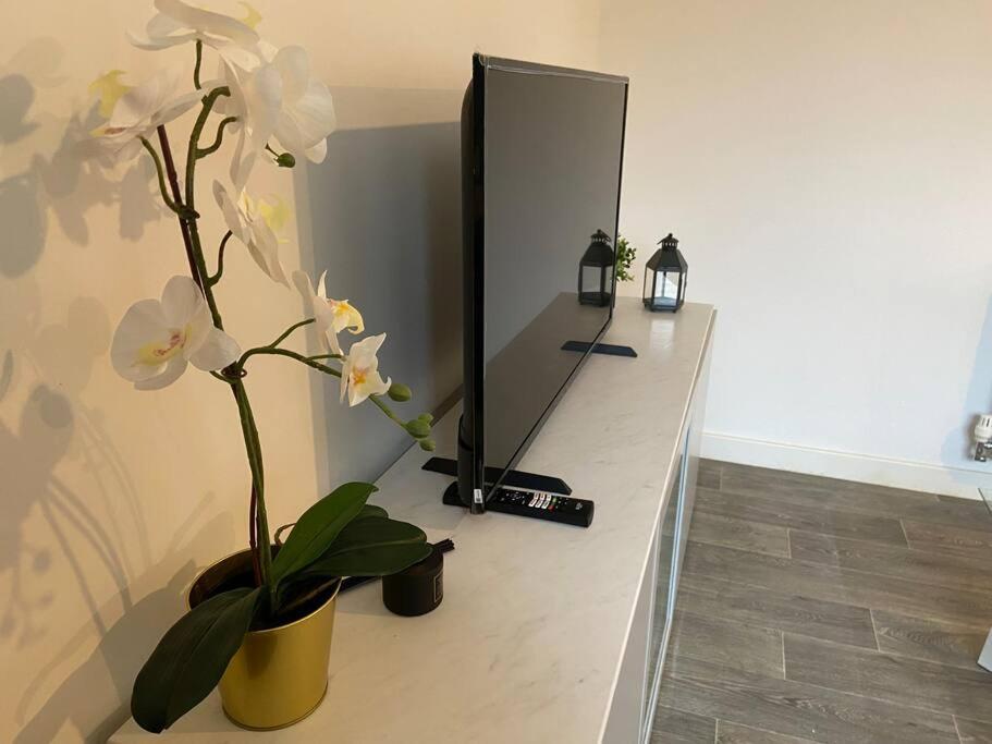 2 Bedroom Private Spacious Apartment In West Midlands Birmingham Buitenkant foto